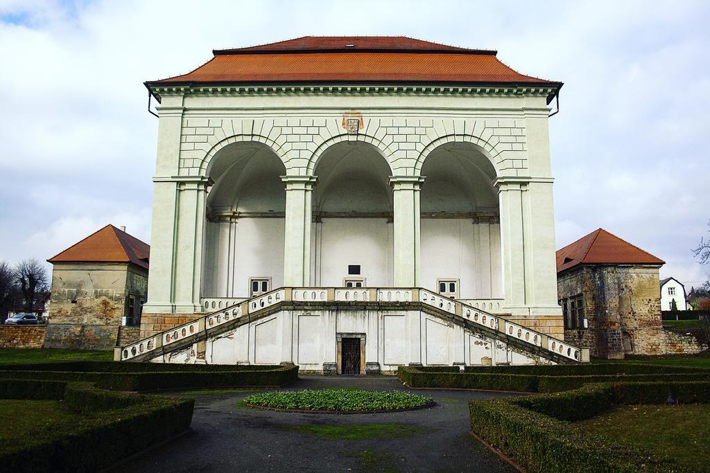 Hotel U Krale Jicin Exterior photo