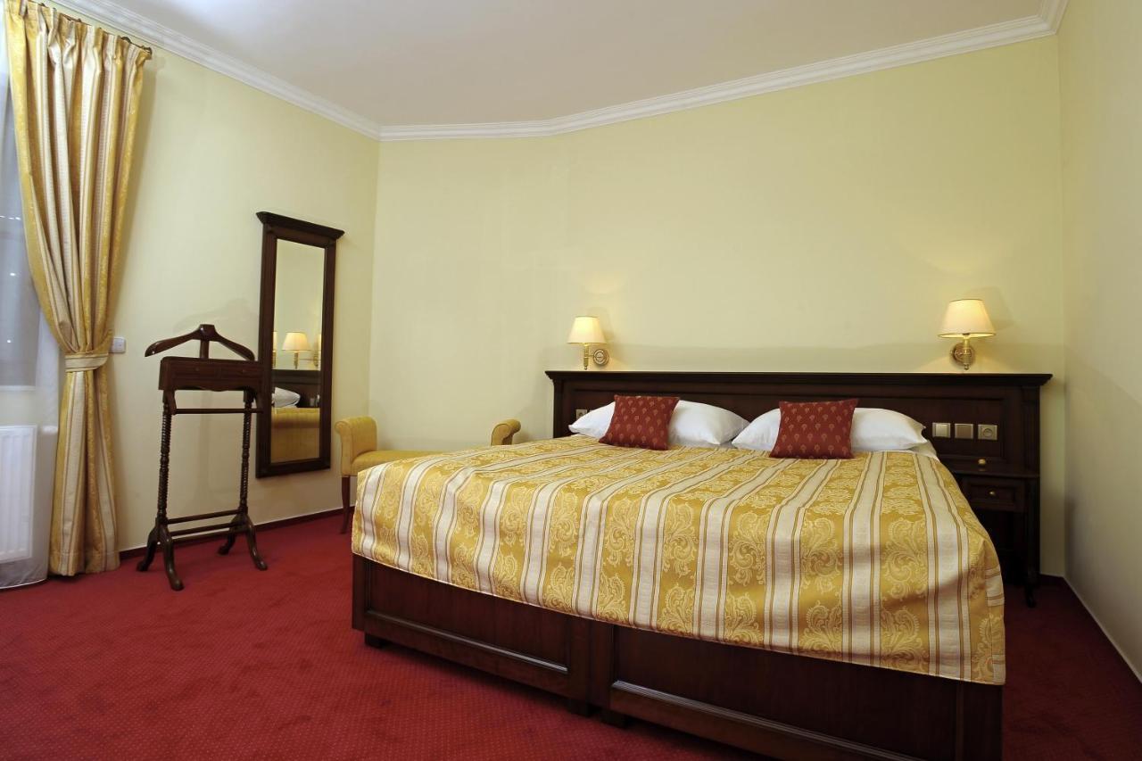 Hotel U Krale Jicin Exterior photo